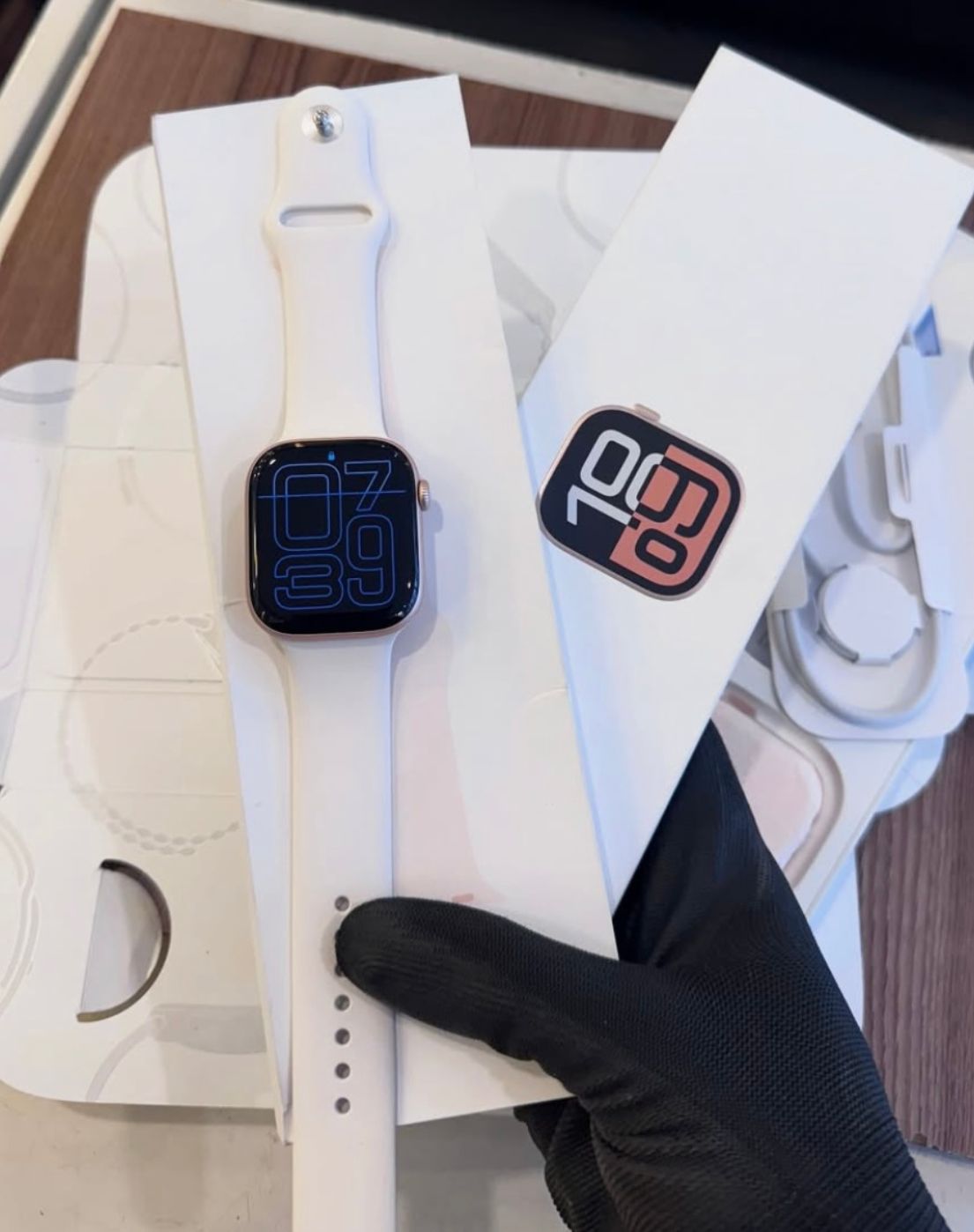   Apple Logo Watch Series 10  (With Free Nylon Straps)