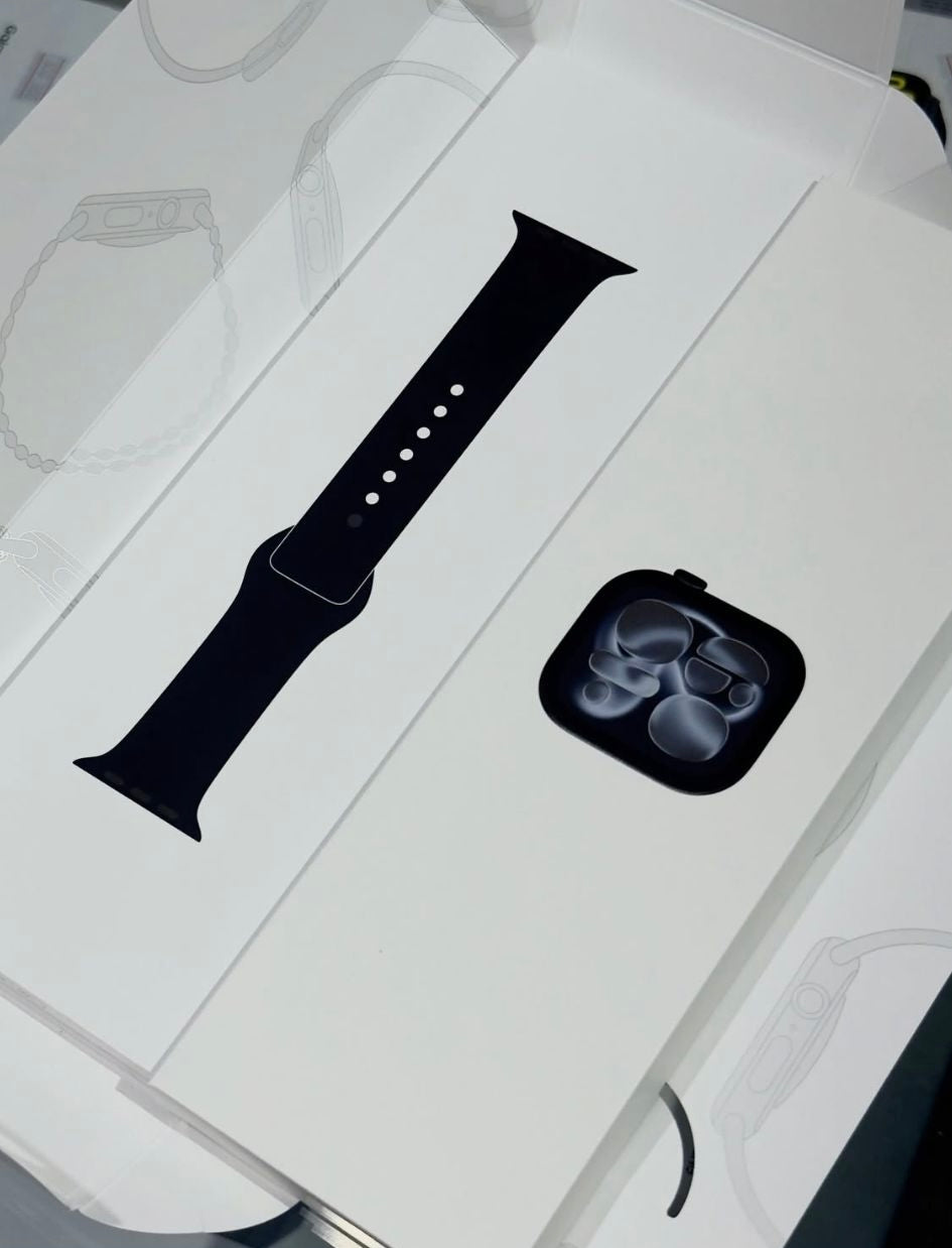 Apple Watch Series 11 With Nike Loop Band (Premium Master Copy) Nylon straps included